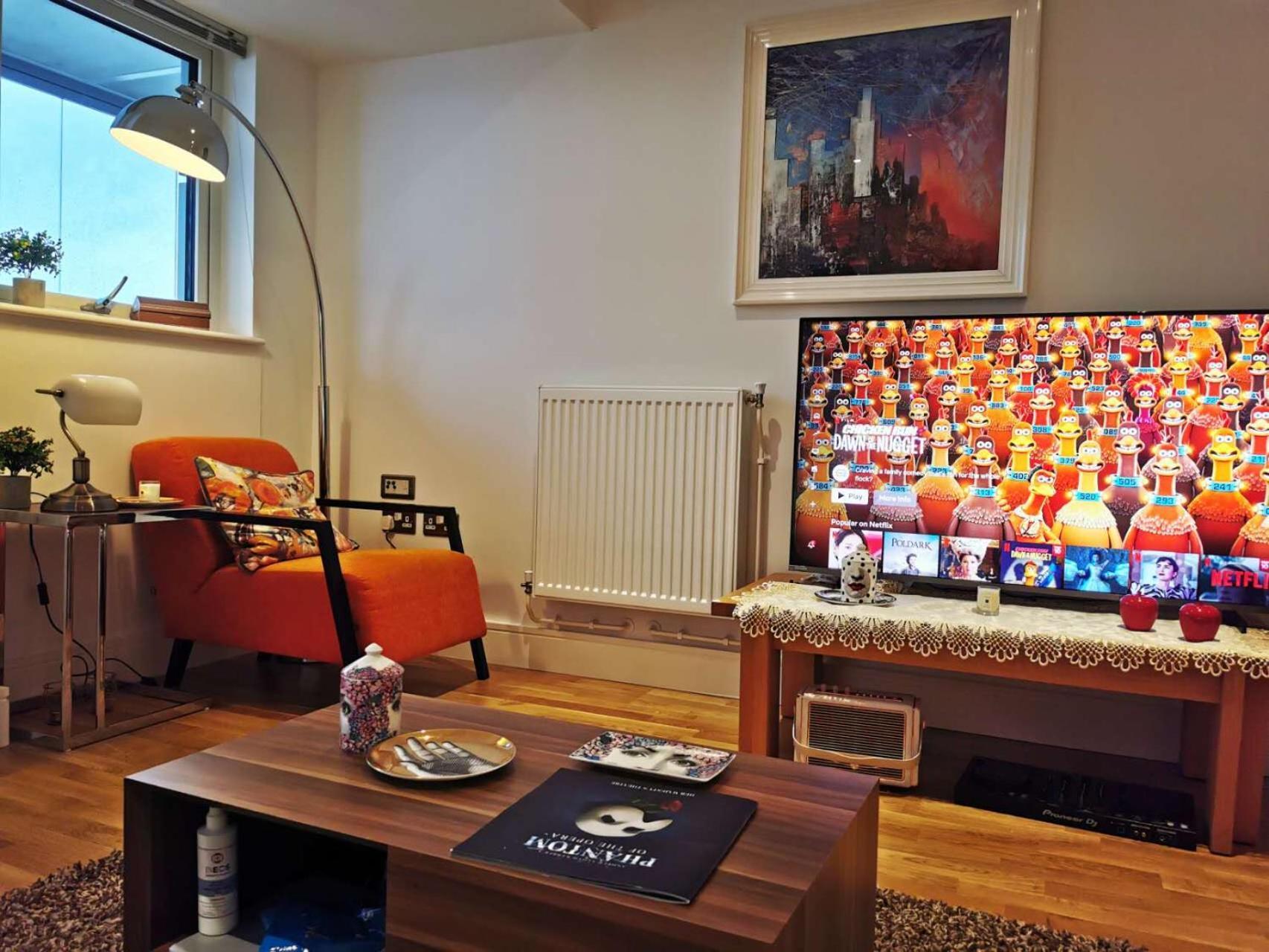 Homestay Room With Stunning Thames River View London Exterior photo